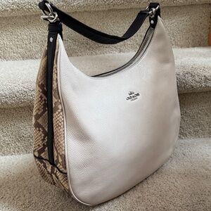 COACH IVORY AND REPTILE SHOULDER BAG LIKE NEW CRESCENT SHAPED 13 » X 11 » X 6 »